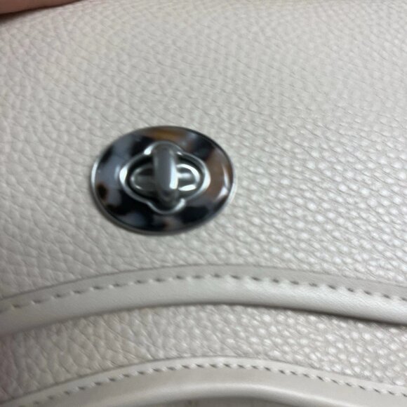 Coach Wavy Dinky Bag Shoulder Crossbody Coachtopia Leather CK113 Cloud🌸🌸 - Picture 4 of 6